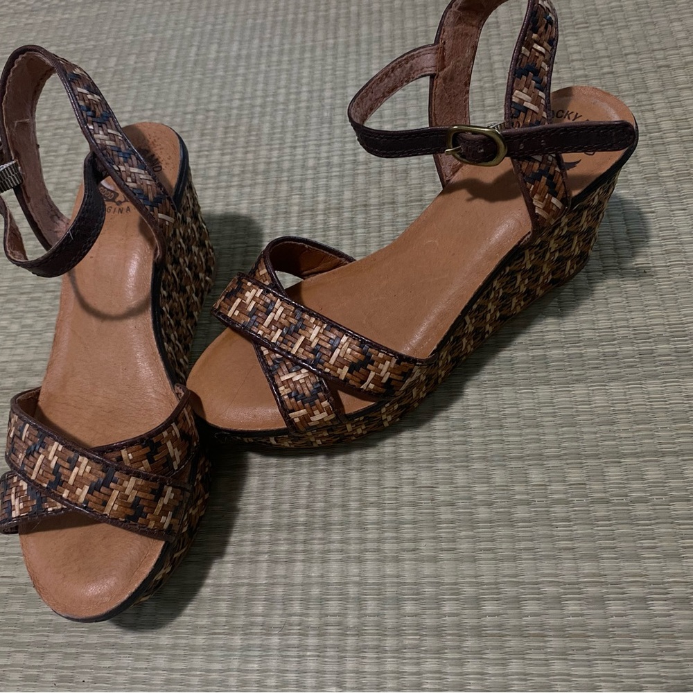 Lucky Brand Brown and Tan Woven Wedges